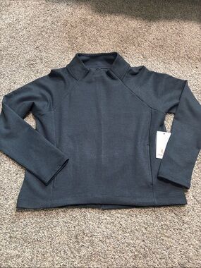 Leapstride Pullover size large NWT